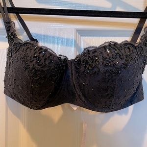 New with tags Victoria Secret beaded bra